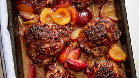 Chicken roasted with plums and spices