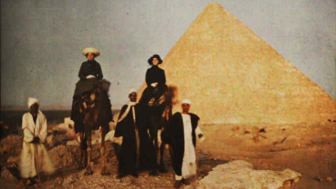 RPS.2975-2017 Autochrome Autochrome photograph by Helen Messinger Murdoch of the Pyramids, Egypt, about 1914 Helen Messinger Murdoch (1862-1956)