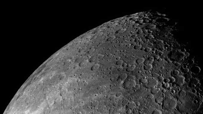 High resolution mosaic of lunar south pole region