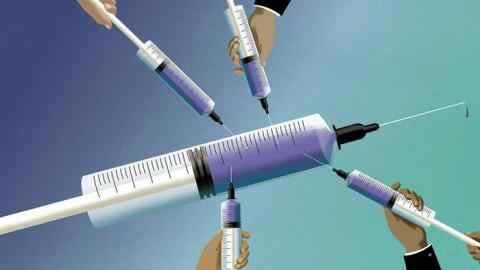 Ana Yael illustration of a big loaded syringe with four small syringes injecting it