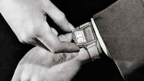 The Reverso mechanism in action from a 1940 advertisement
