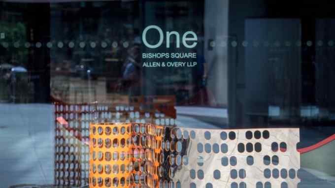 Allen and Overy’s office at One Bishop’s Square in London’s Spitalfields Market Development