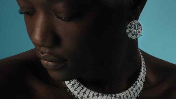 Cartier Le Voyage Recommencé necklace and earrings in 18k white gold, emeralds and diamonds