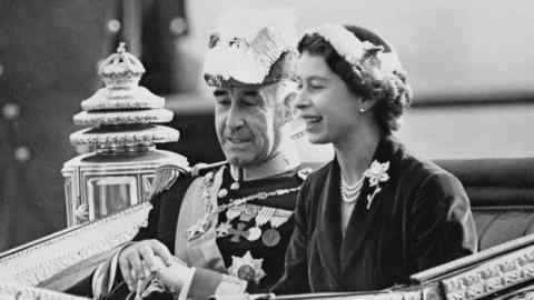 The Queen wears the Williamson brooch, October 1955